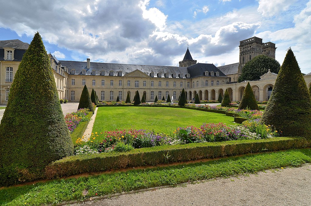 Abbaye aux Dames, Caen. The Cour d'honneur