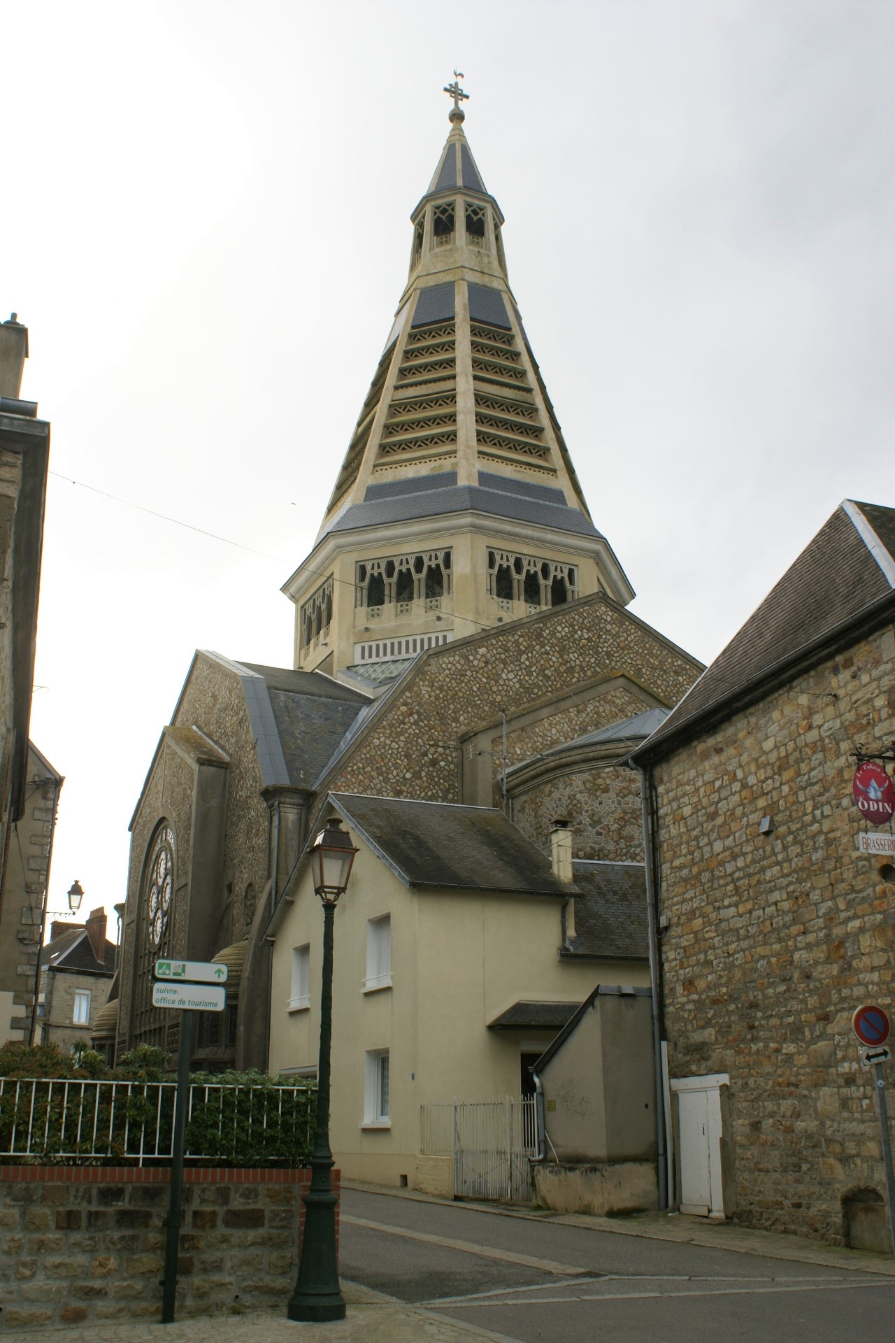 Eglise de Saint Junien, Domfront, Normandie