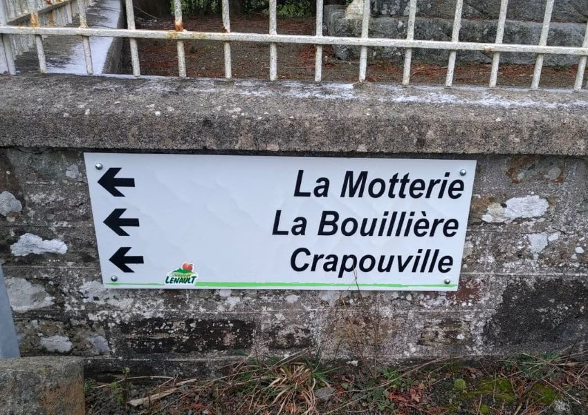 Place names near to Lénault, Normandy, France