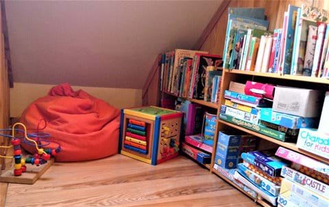 Book and Toy Corner - Coin des livres et des jouets
