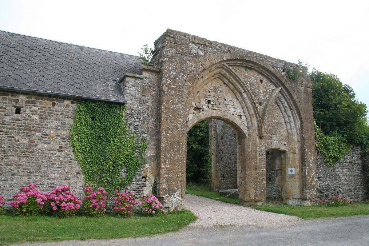 Abbaye Saint Etienne, Le Plessis Grimault, Normandy