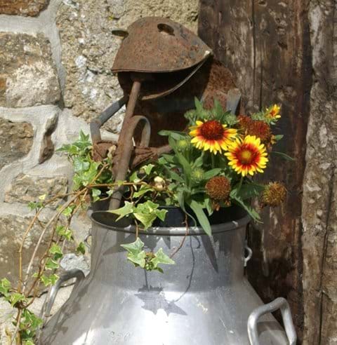 Eco-Gites of Lenault, a self catering cottage/gite , sleeps 5 in Normandy, France is an eco-friendly holiday cottage