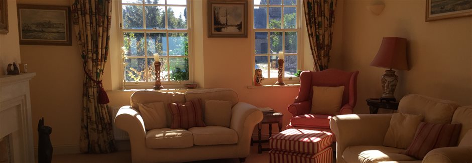Stylish 4 Bedroom Holiday Cottage With Stunning Sea Views