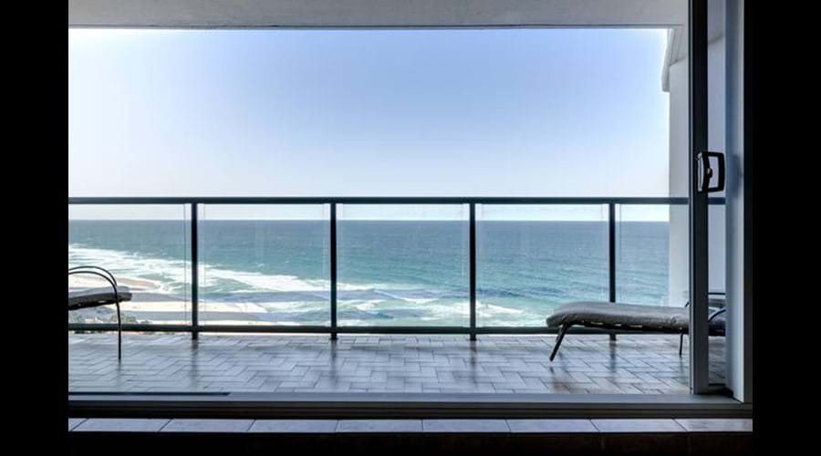 Relax and enjoy this Surfers Paradise accomodation
