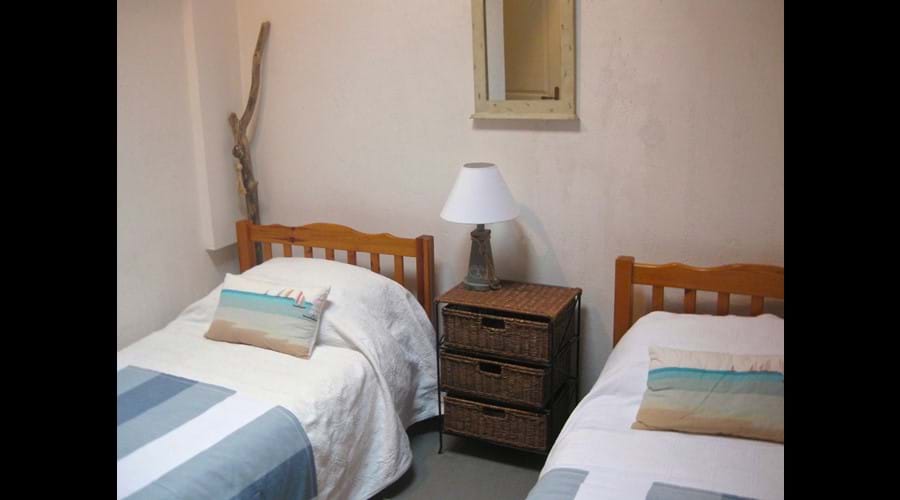 1st Floor twin bedroom