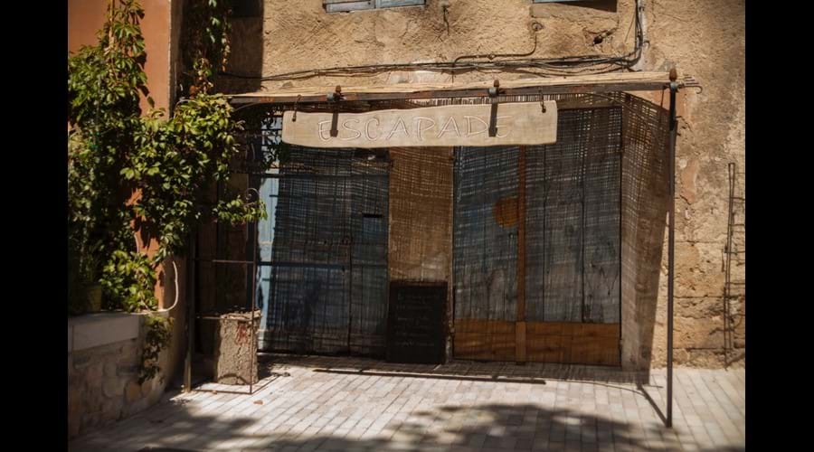 One of our favorite shops next to Temps de Pose