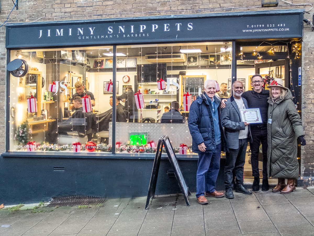 2024 Highly Commended went to Jiminy Snippets in Market Hill LtoR: Peter Riding, Deputy Mayor Jubeyuir Ahmed, Manager James Phipps, Jacqui Portway