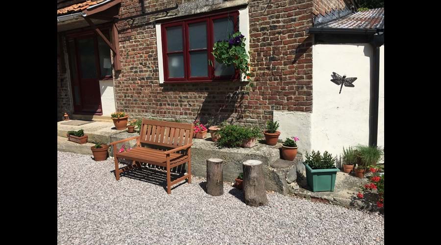 Seating around the courtyard