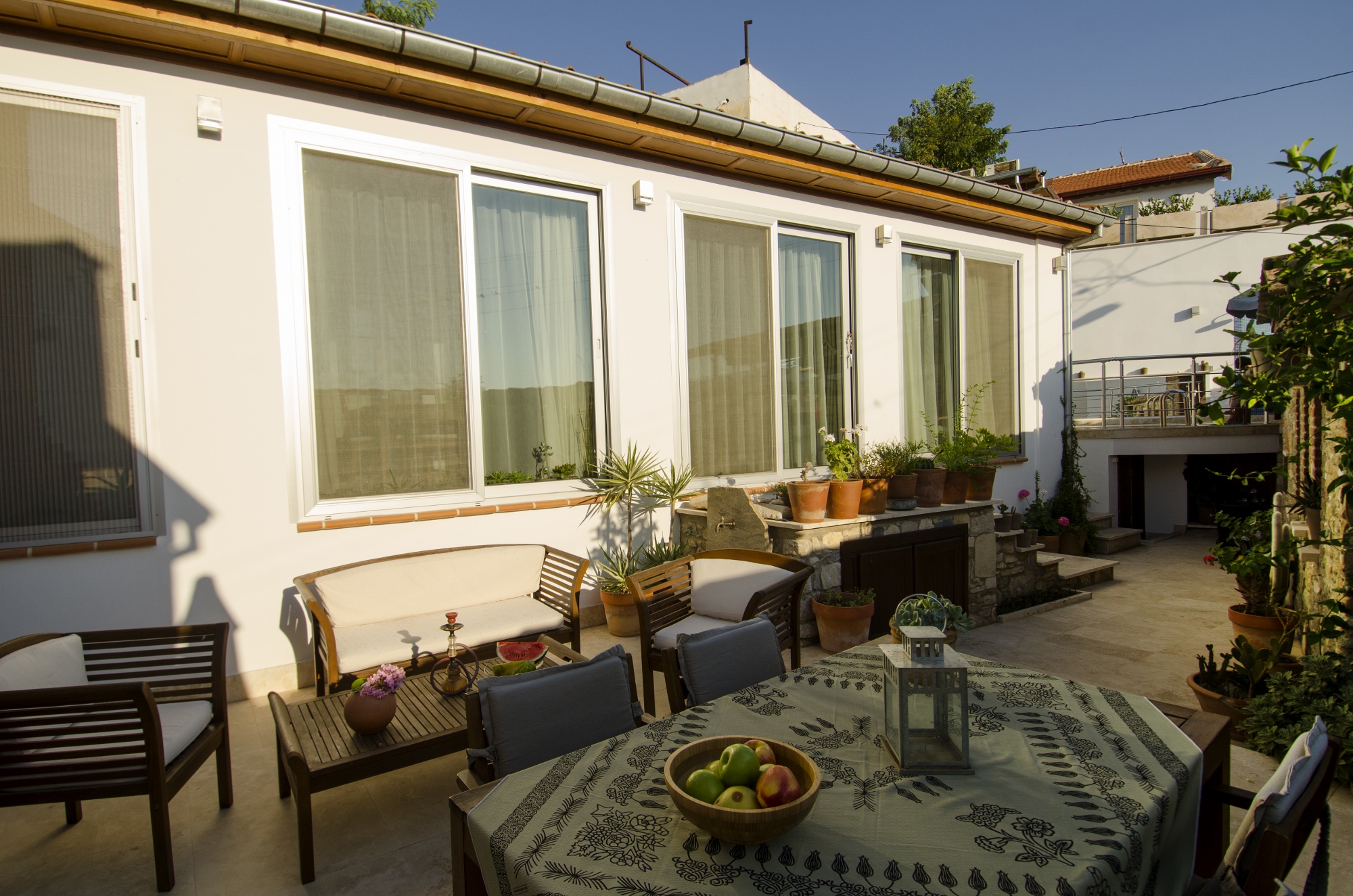 Late evening at Ionia House