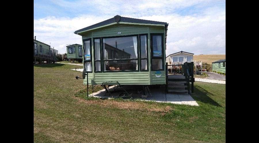 Yellow Hammer - Thornwick Bay Holiday Village
