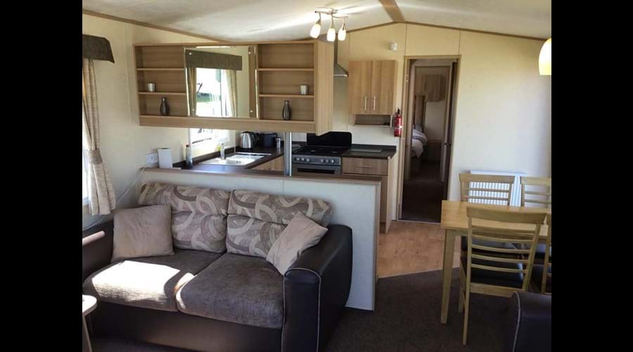 Yellow Hammer - Thornwick Bay Holiday Village