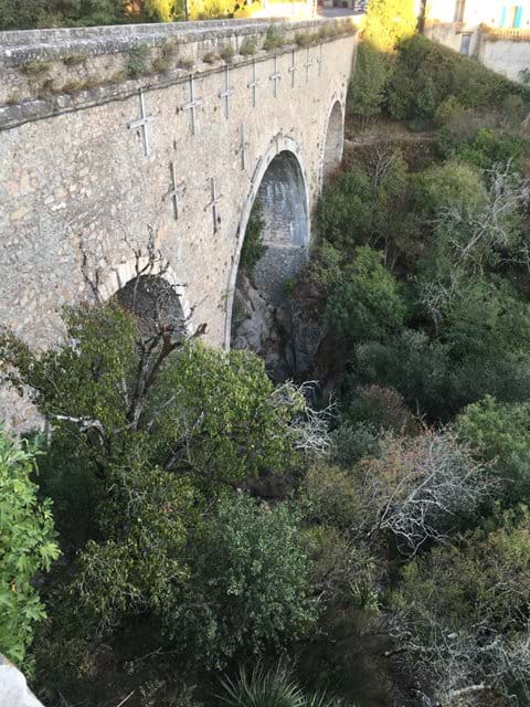 The bridge over the Alzeau is all of 10 seconds from the front door of the Writer