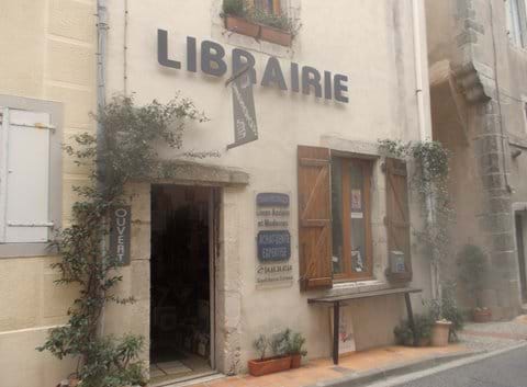 There are interesting bookshops dotted around the whole Village du Livre et des Arts