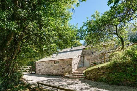 External view of Huckworthy self-catering holiday cottage in Devon