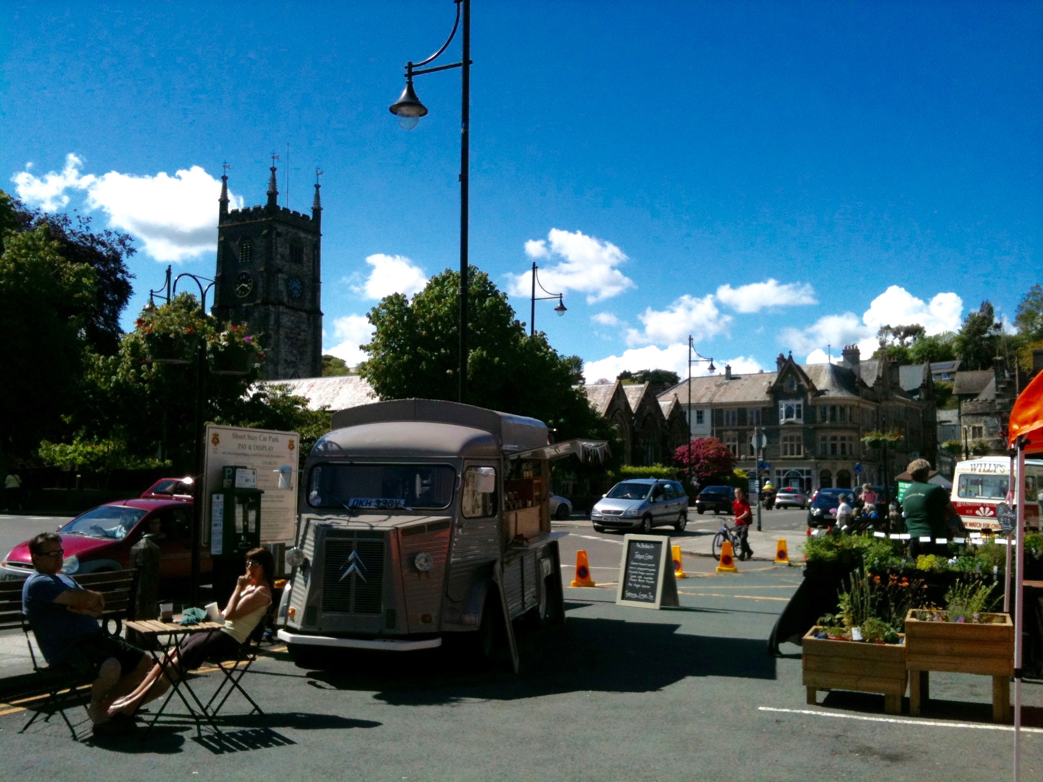 eclectic mix of boutique shops, restaurants, public houses and a daily pannier market.