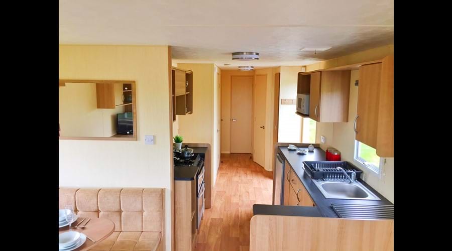Kitchen/entrance