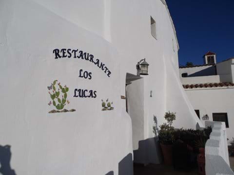 Entrance to Restaurante Los Lucas.
