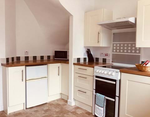 Spacious Fully Fitted Kitchen