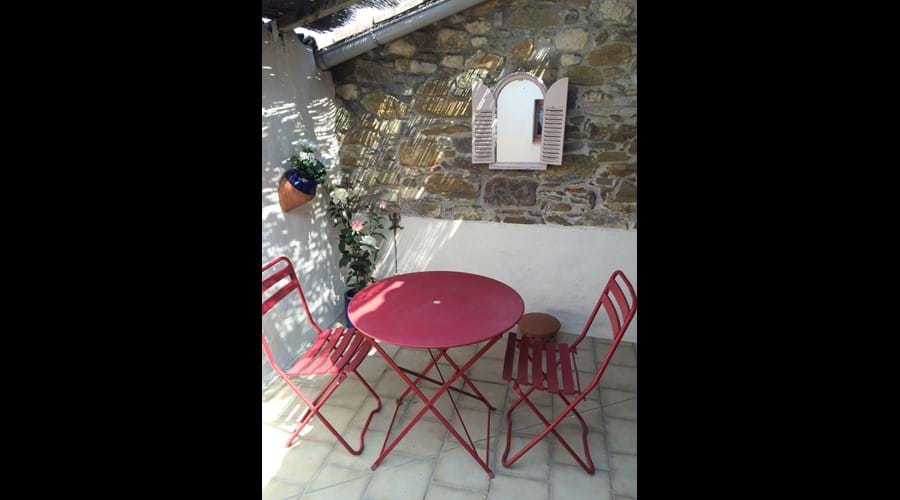 Eating Area in Courtyard