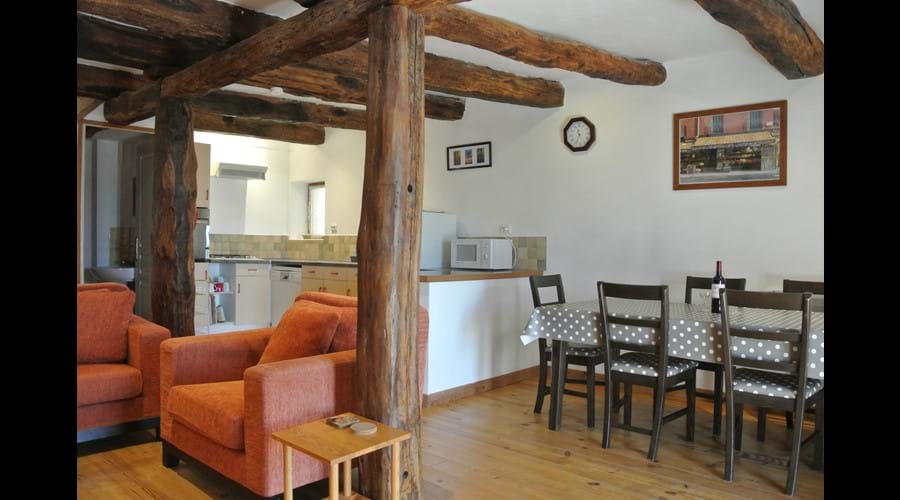 La Cardabelle - spacious open plan ground floor