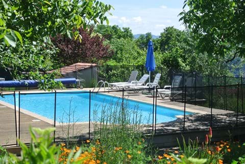 Relax in pretty gardens