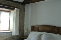 Characterful double bedroom - La Violette
