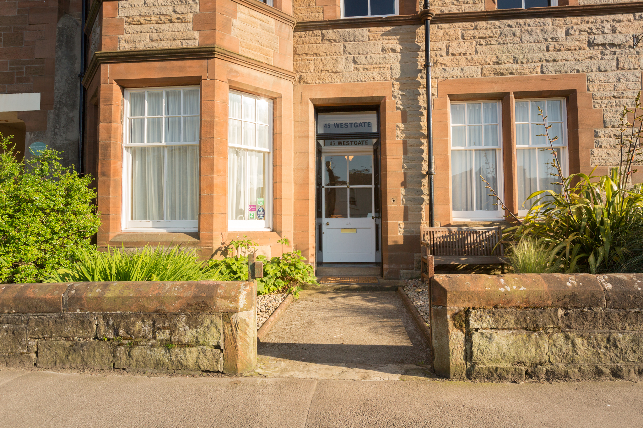 Spacious ground floor holiday home in North Berwick sleeps 4 45 Westgate North Berwick