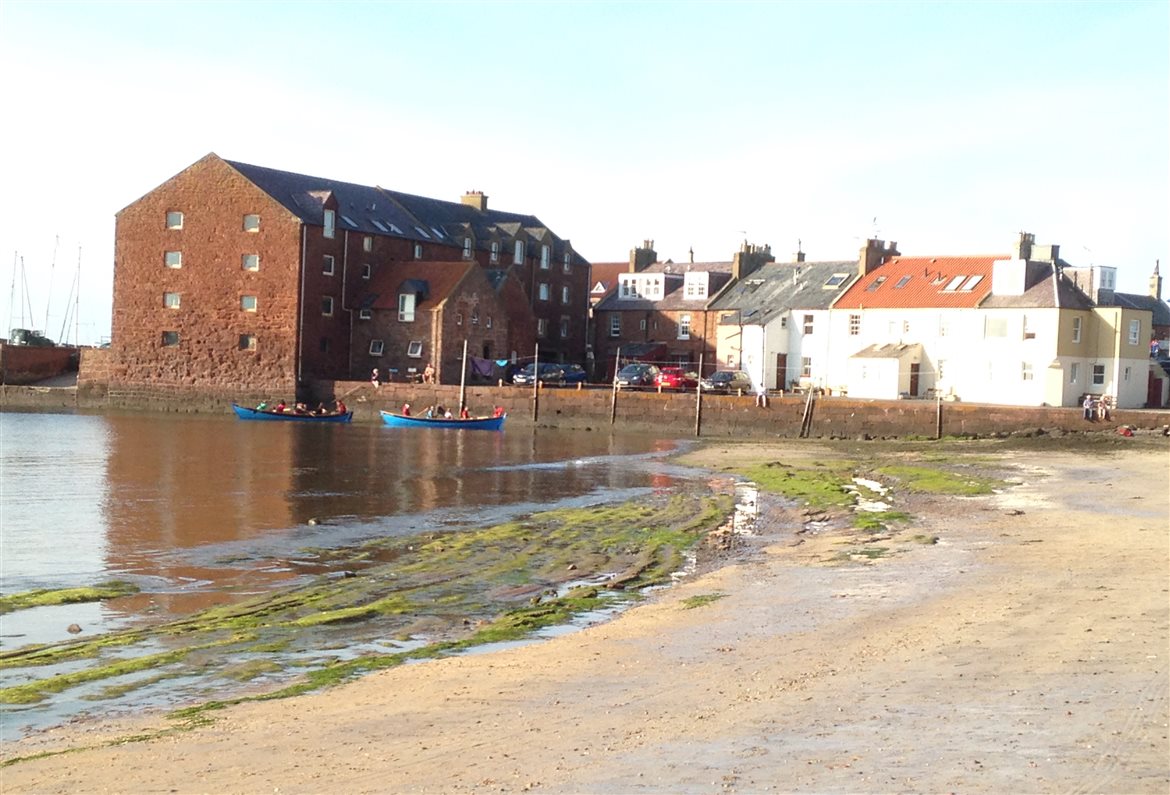 Spacious ground floor holiday home in North Berwick sleeps 4 45