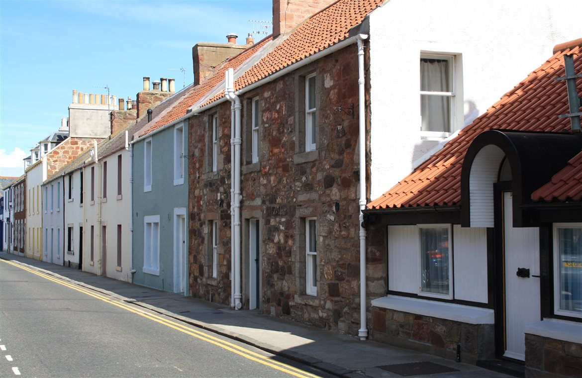 Spacious ground floor holiday home in North Berwick sleeps 4 45