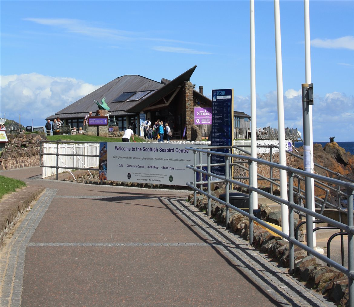 Spacious ground floor holiday home in North Berwick sleeps 4 45