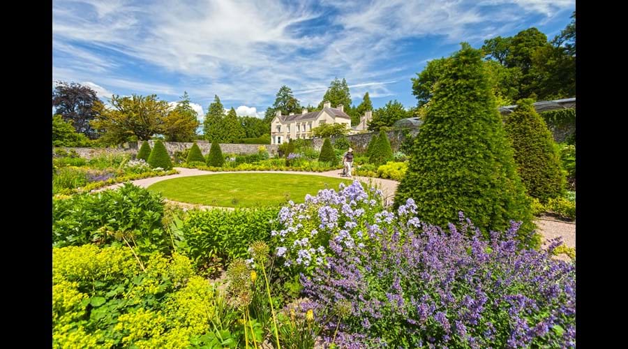 Aberglasney Gardens