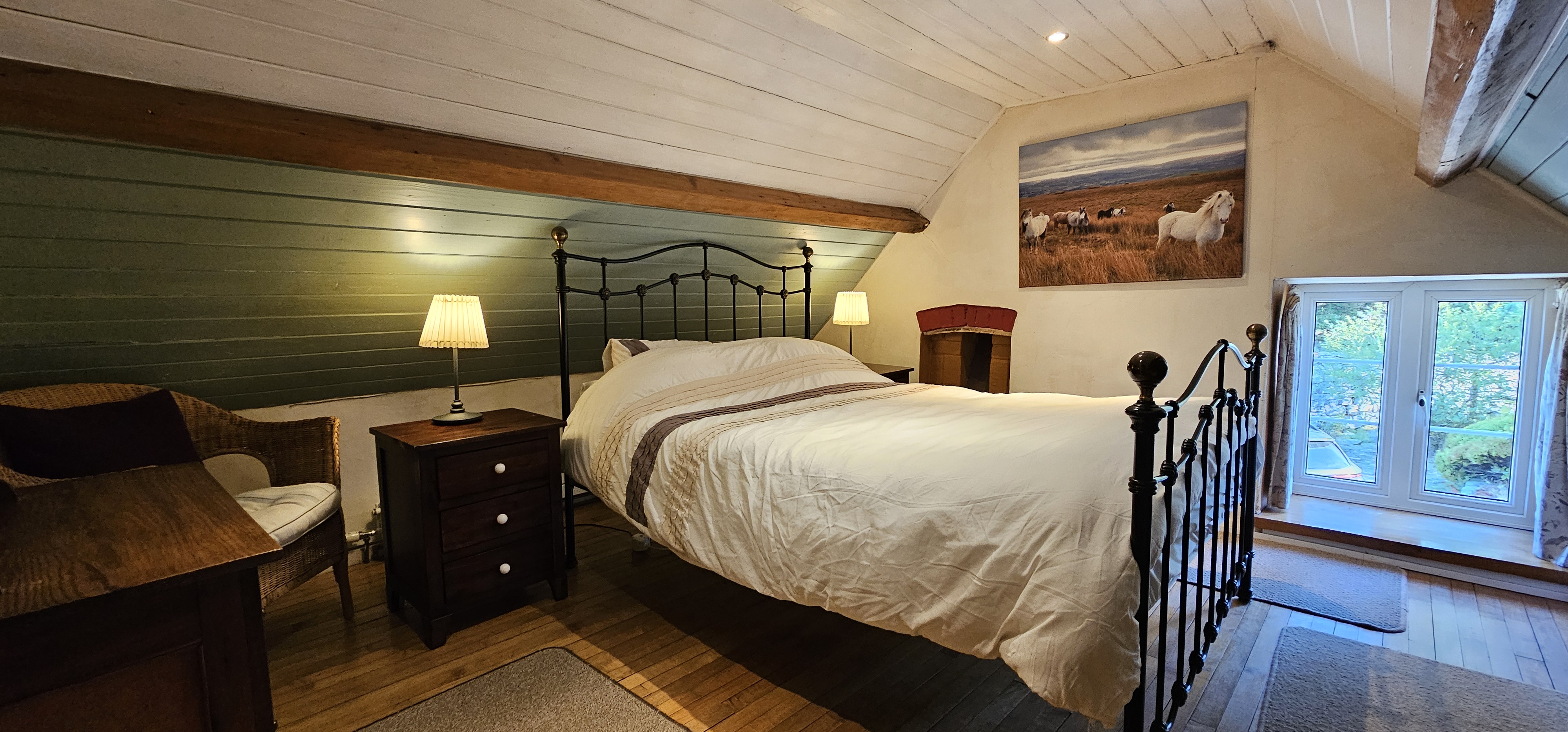 Bedroom 1 with a King-size bed