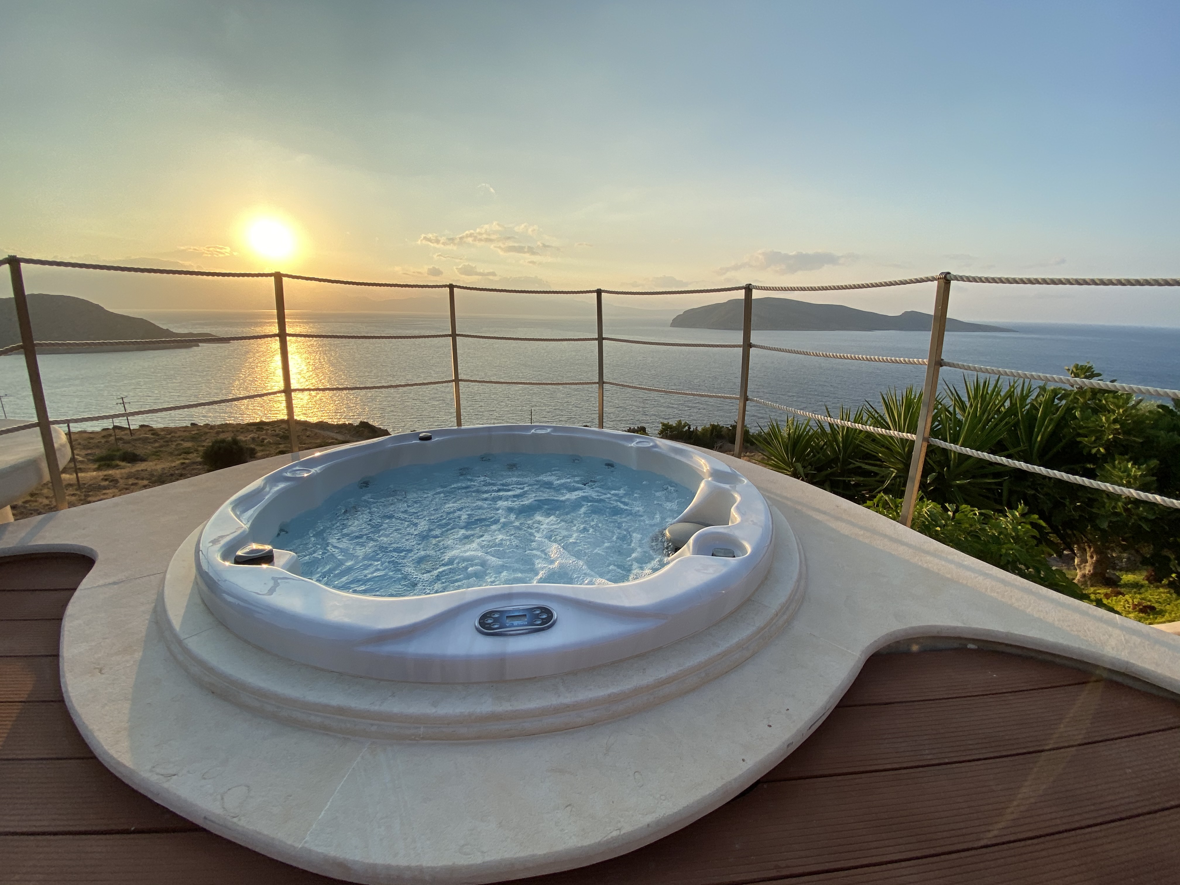 Jacuzzi - Sunset View 