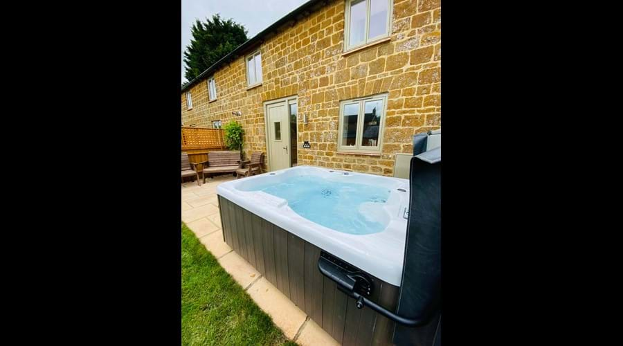 The Cow Byre Hot Tub