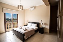 Villa Mansion - Bedroom & Balcony