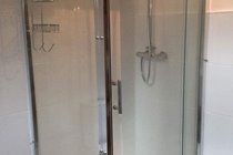 Shower room 2