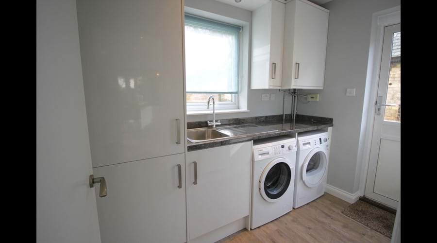 Utility Room with Washing Machine, Tumble Dryer & Fridge Freezer