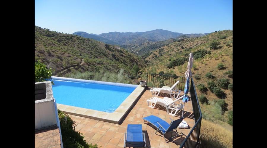 pool vith view down the valley