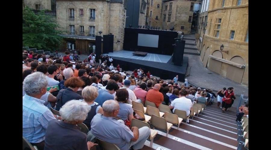 Festival des Jeux du Theatre de Sarlat on Place de la Liberté