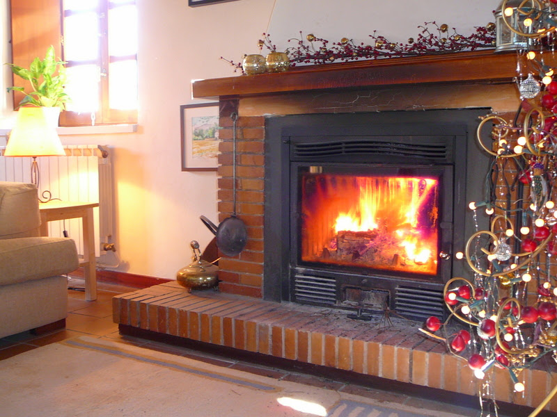 Ambient Christmas Fire.