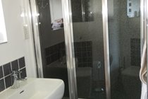 Twin room en-suite large shower