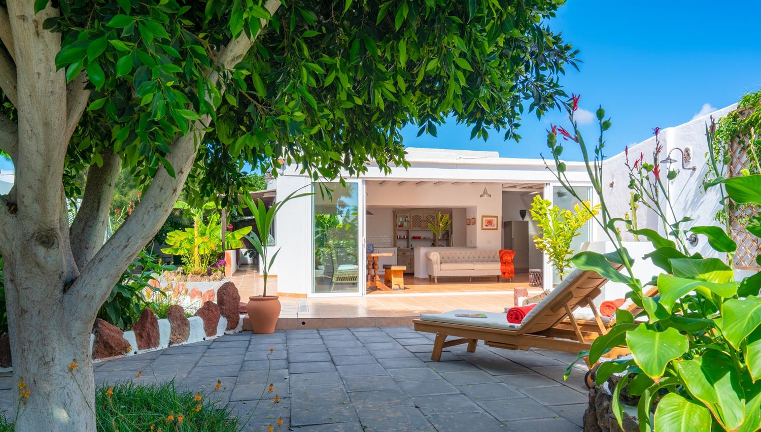 The Bay Tree and views to the lounge/diner at Finca Botanico, Lanzarote