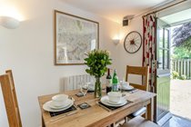 Dining Area for 6 people