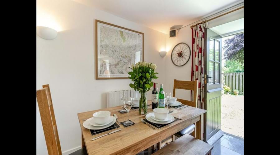 Dining Area for 6 people