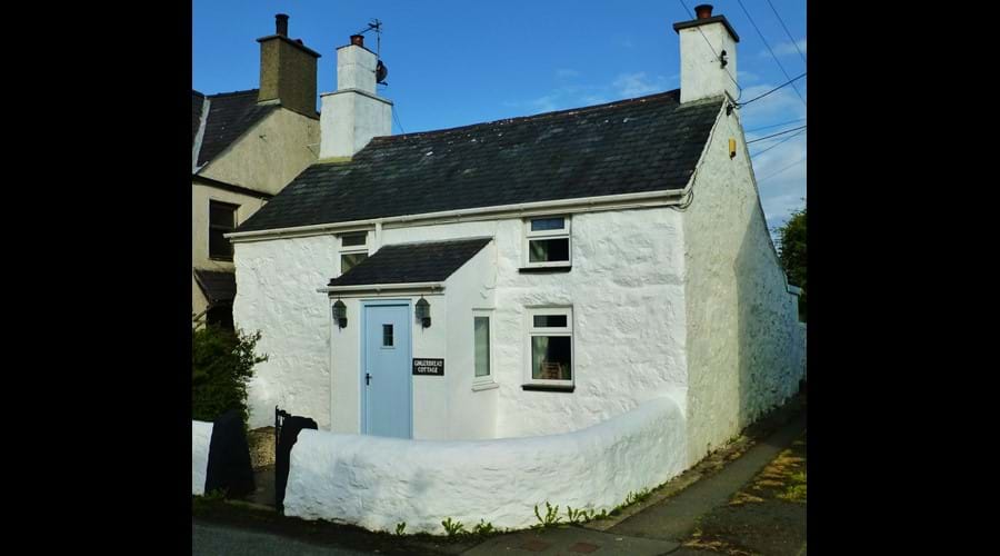 A former bakery now a cosy welcoming holiday home for familes and their PETS!