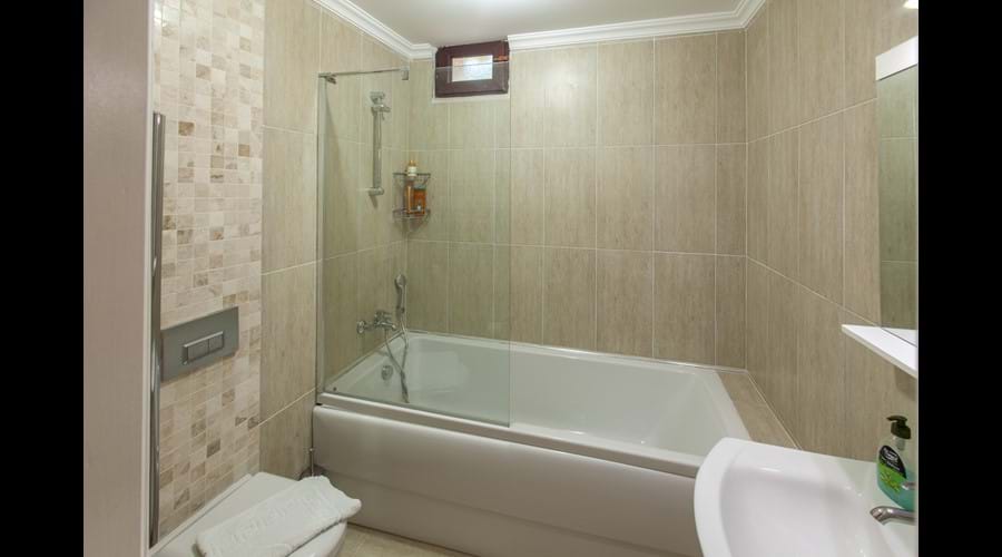 Bed 3 ensuite