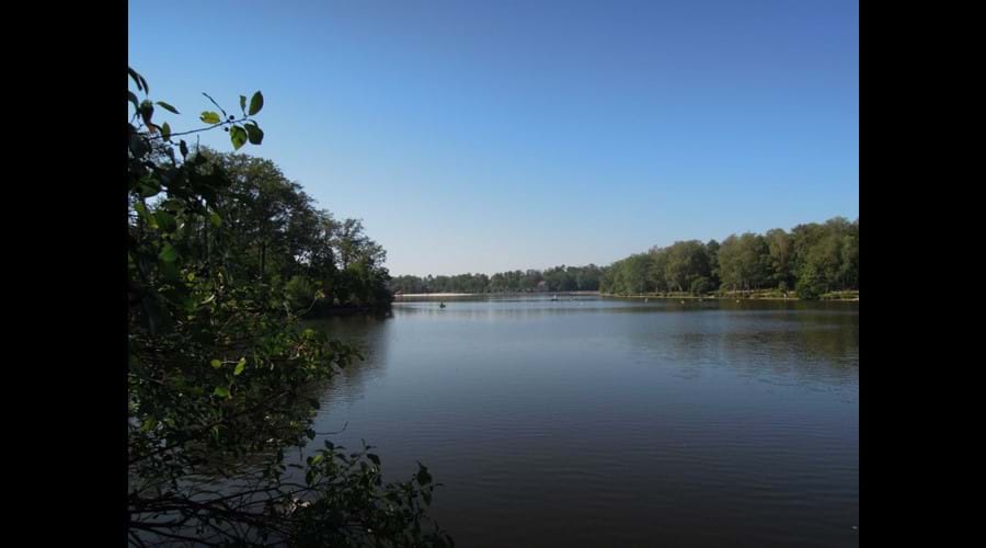 St Estephe lake - a wonderful day out and just down the road