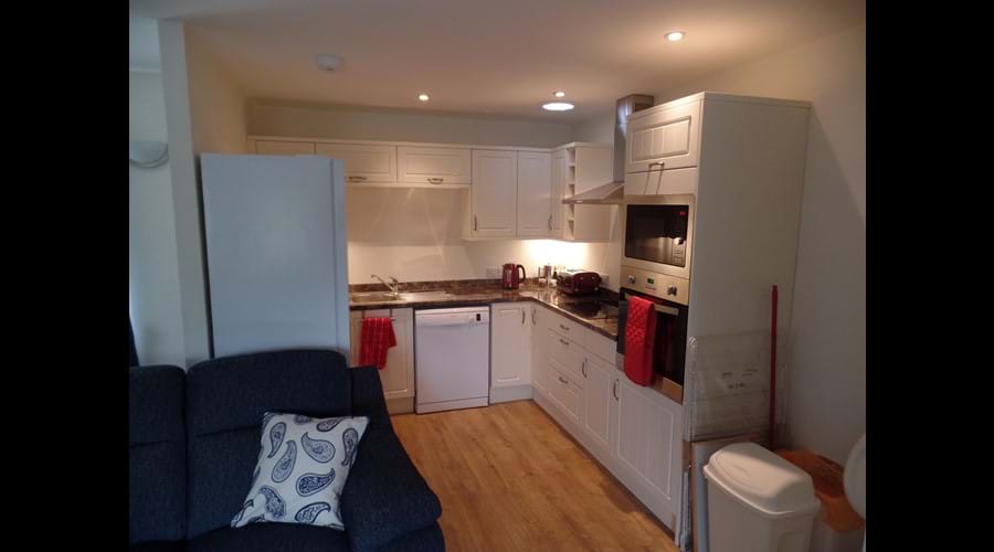 Fully Fitted Kitchen