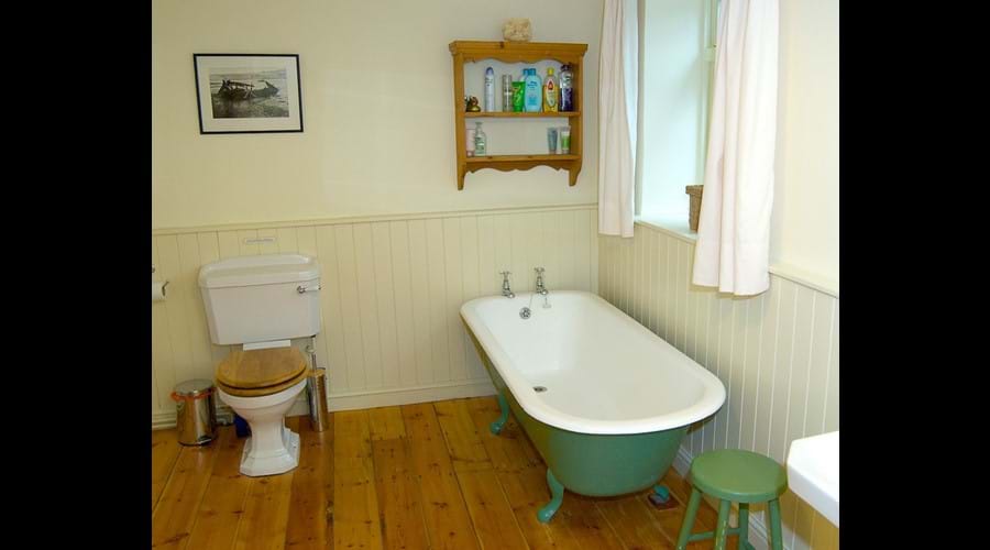 Upstairs bathroom. (There