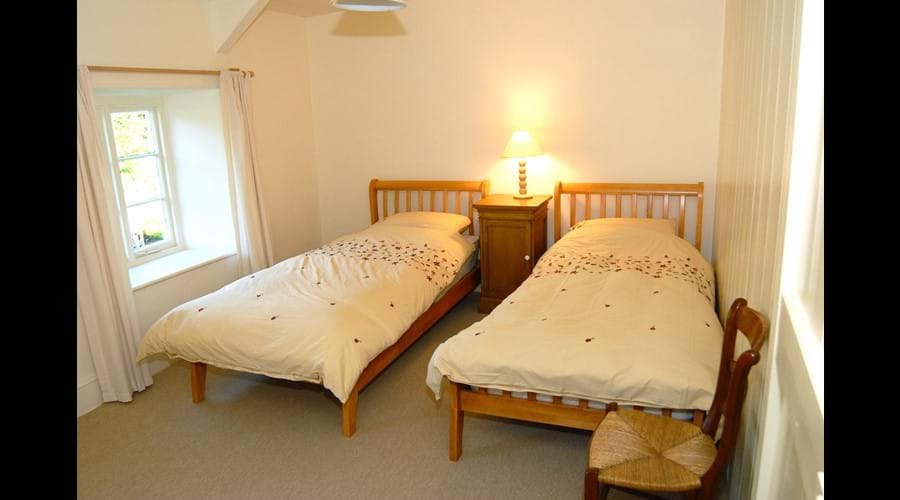 Bedroom - 2 with twin beds